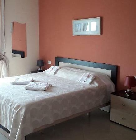 Dhori House เดอร์มี ภายนอก รูปภาพ