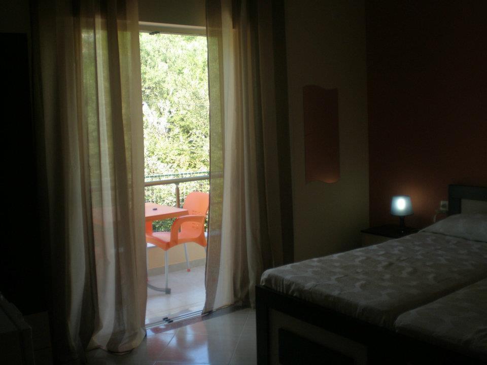 Dhori House เดอร์มี ภายนอก รูปภาพ